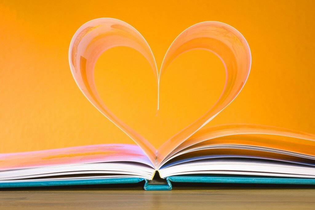 book-748904_1280
